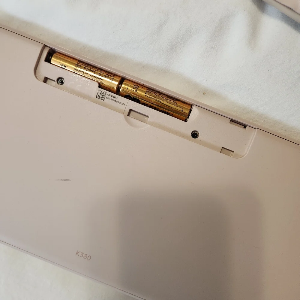 Logitech Wireless Keyboard and IPAD Case